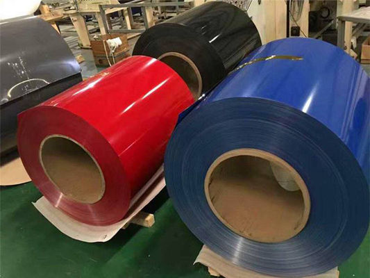 色塗りアルミコイル厚さ 屋根と壁の建築材料に使用されるアルミ